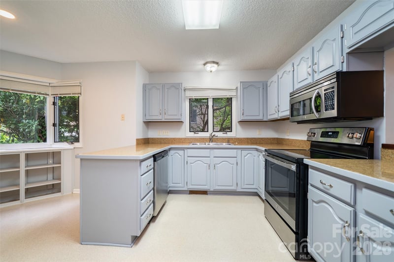 305 Piney Mountain Dr #D-1, Asheville, NC 28805