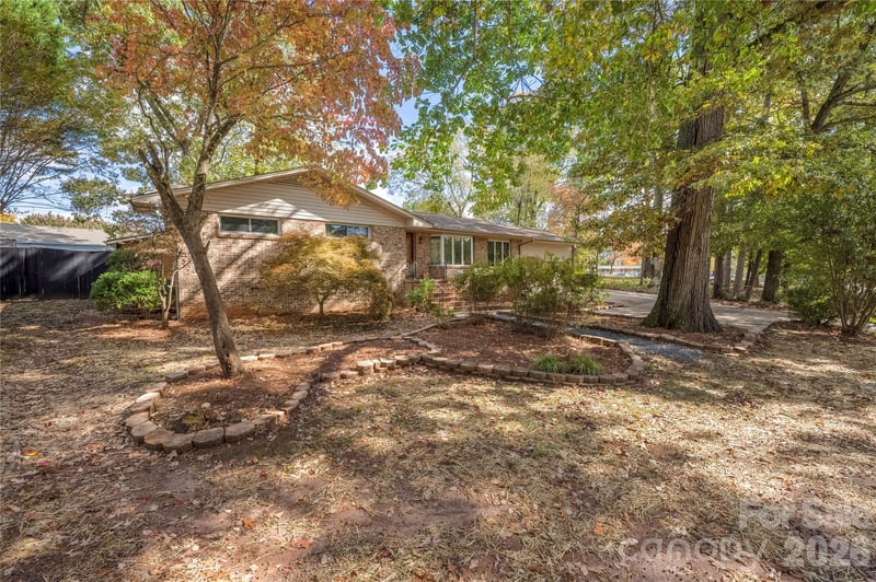 203 Ewing Dr, Belmont, NC 28012