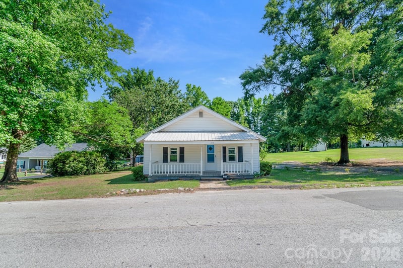 208 Church St, Jefferson, SC 29718