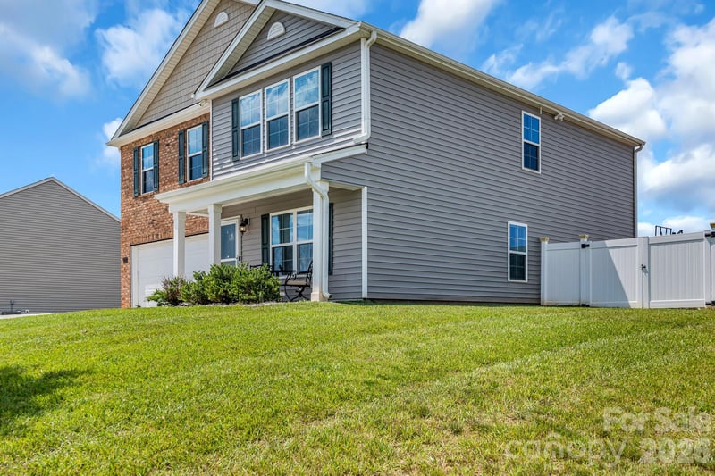 272 Daniel Dr, Lexington, NC 27295