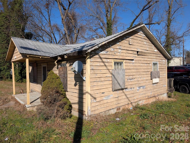 310 Floyd Baker Blvd, Gaffney, SC 29341