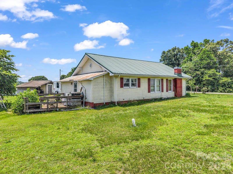 1740 Baber Rd, Rutherfordton, NC 28139
