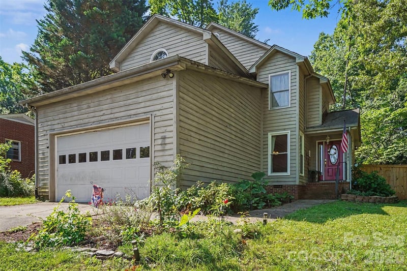 141 32nd Ave, Hickory, NC 28601
