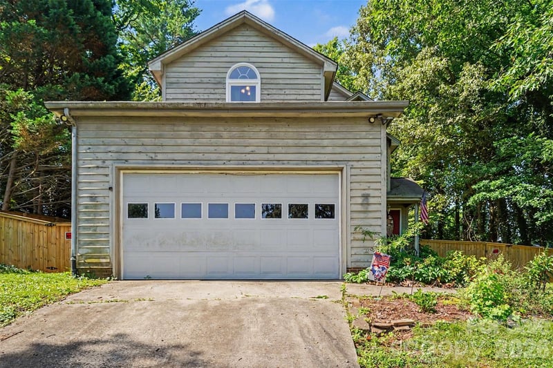 141 32nd Ave, Hickory, NC 28601