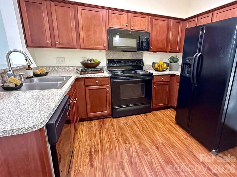 8842 Gerren Ct, Charlotte, NC 28217