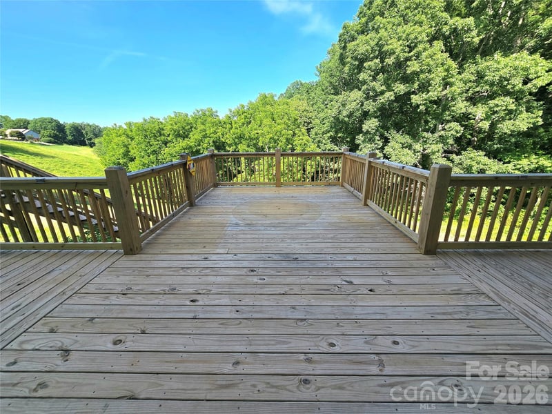 37 Justice Dr, Leicester, NC 28748