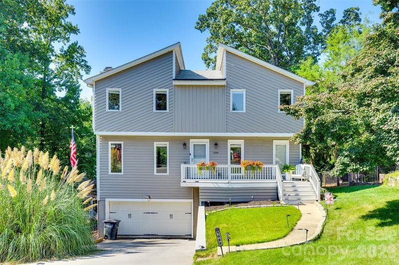 1088 Palmyra Dr, Tega Cay, SC 29708
