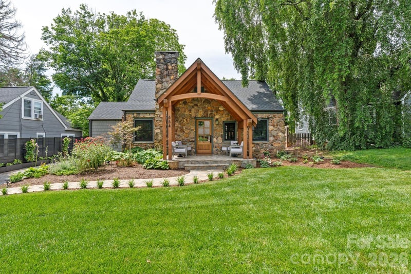 664 Lakeshore Dr, Asheville, NC 28804
