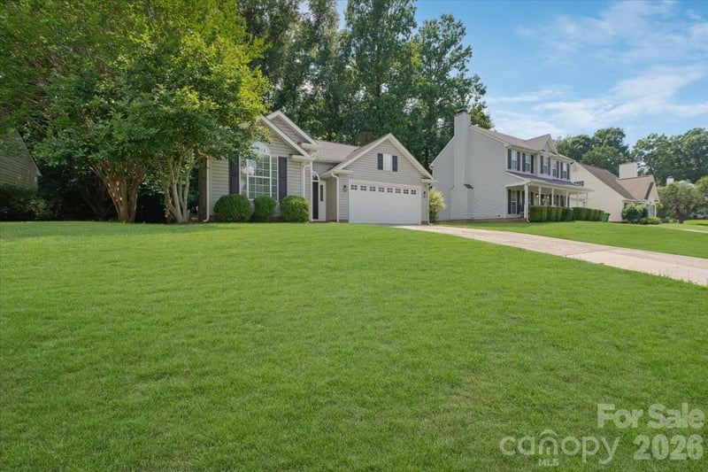 14136 Walkers Crossing Dr, Charlotte, NC 28273