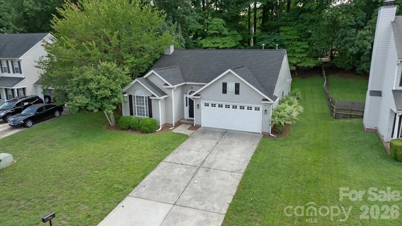 14136 Walkers Crossing Dr, Charlotte, NC 28273