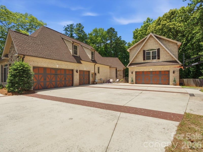 2894 Lakeshore Dr, Chester, SC 29706
