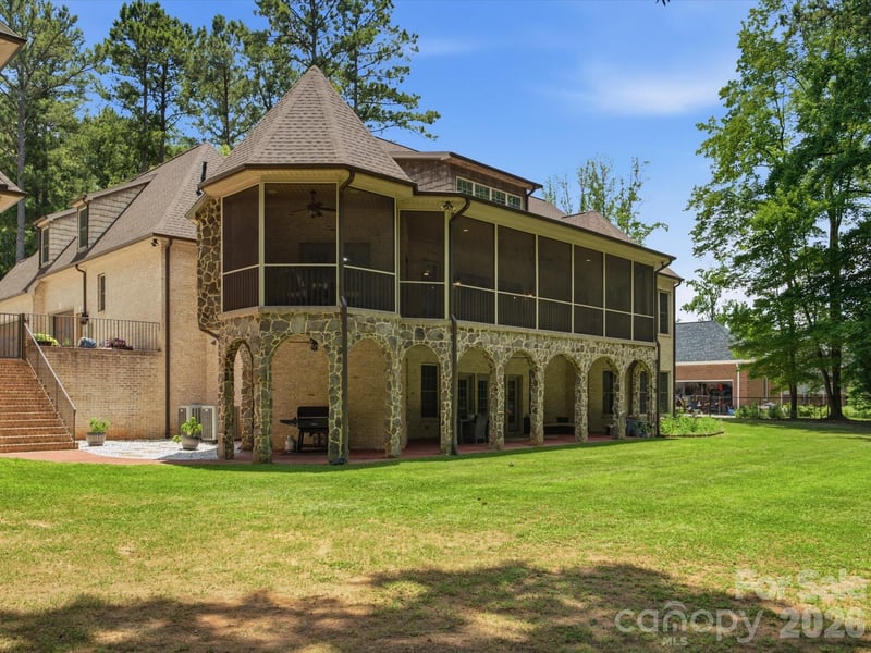 2894 Lakeshore Dr, Chester, SC 29706