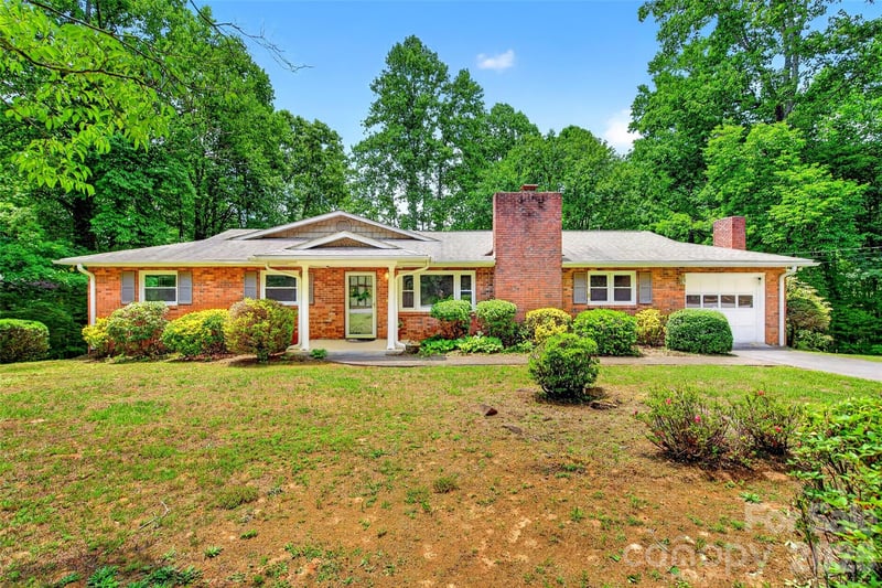 103 Richard Ln, Black Mountain, NC 28711