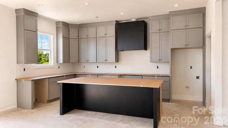 2621 Springway Dr, Charlotte, NC 28205