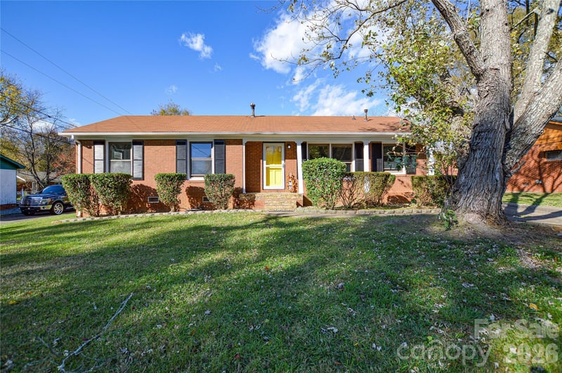 9313 Trinity Rd, Charlotte, NC 28216