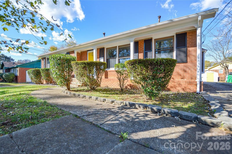 9313 Trinity Rd, Charlotte, NC 28216