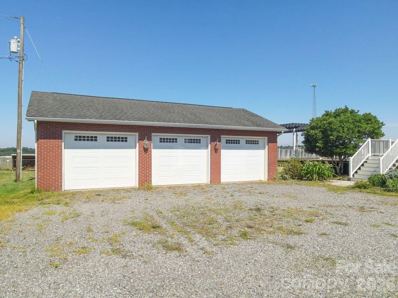 809 New Sterling Rd, Stony Point, NC 28678