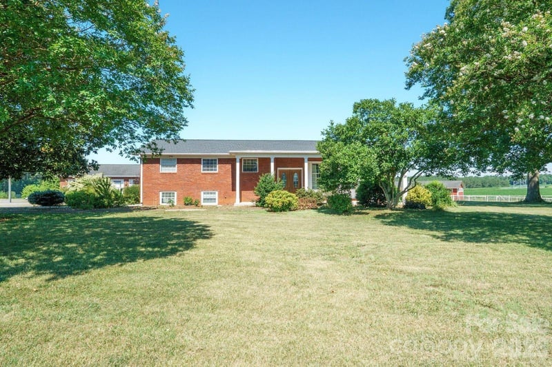 809 New Sterling Rd, Stony Point, NC 28678