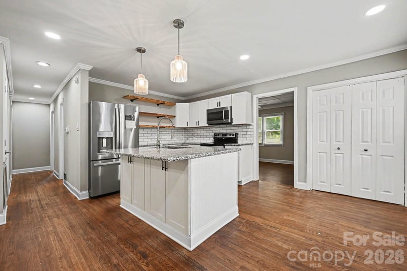 1126 Claremont Rd, Charlotte, NC 28214