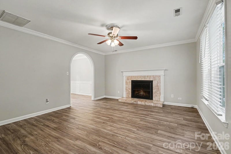 8904 Brown Oak Ct, Charlotte, NC 28227