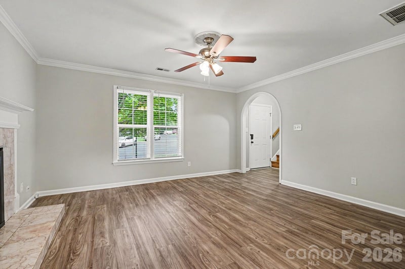 8904 Brown Oak Ct, Charlotte, NC 28227