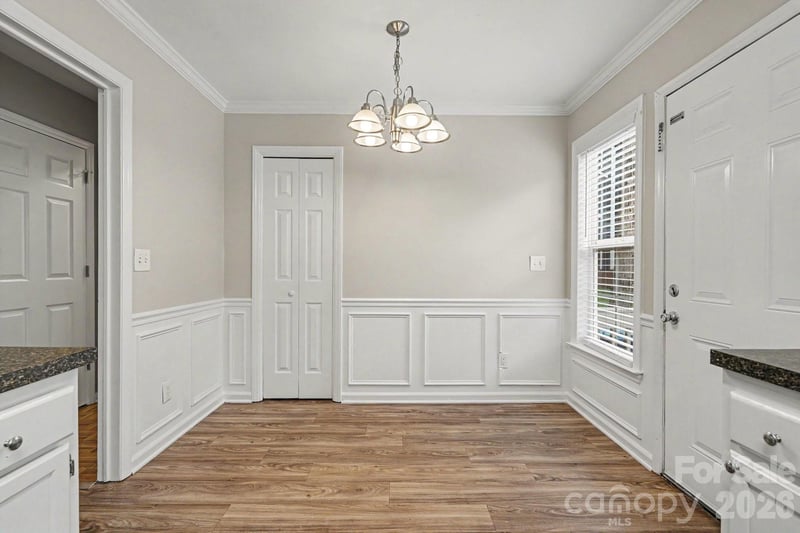 8904 Brown Oak Ct, Charlotte, NC 28227