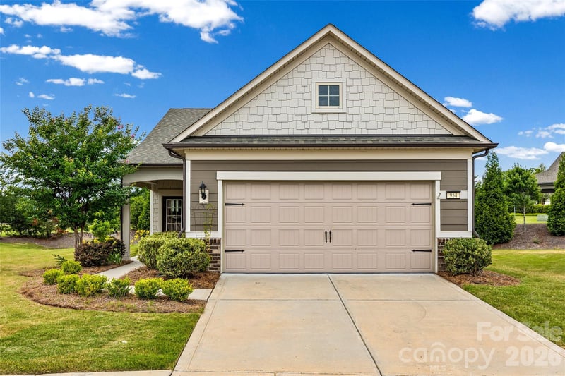 954 Sunrise Ln, Fort Mill, SC 29715