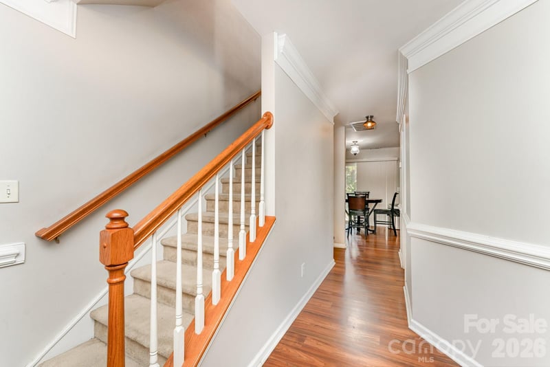 9824 Dauphine Dr, Charlotte, NC 28216