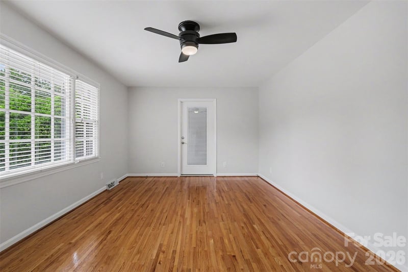 1030 Mclaughlin Dr, Charlotte, NC 28212