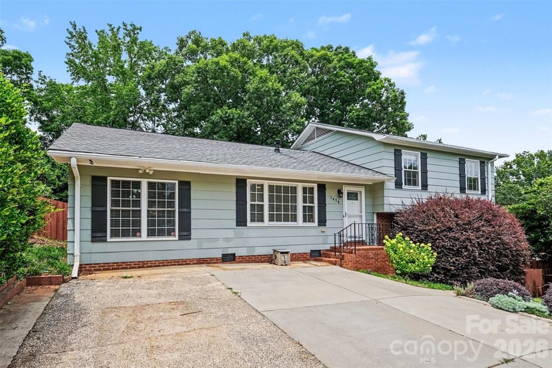 1030 Mclaughlin Dr, Charlotte, NC 28212