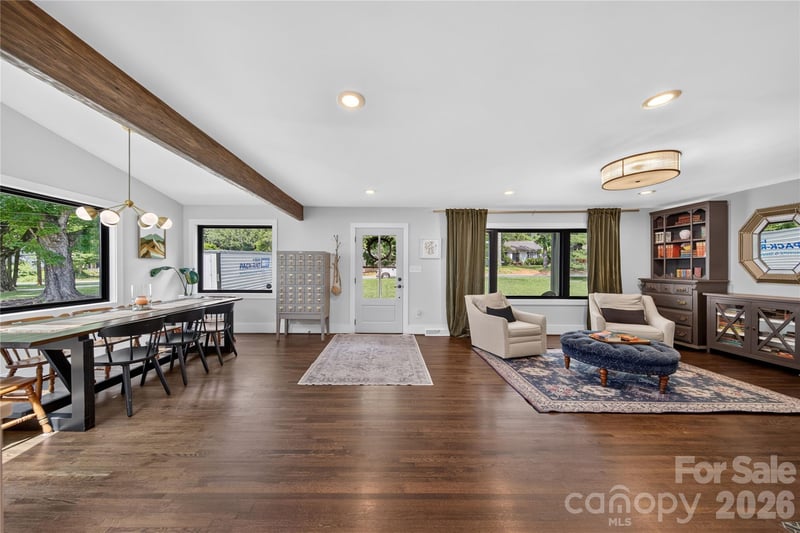 1721 Merry Oaks Rd, Charlotte, NC 28205