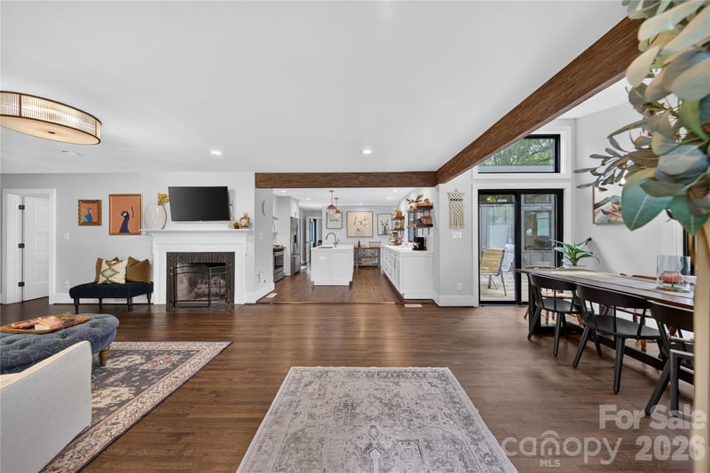1721 Merry Oaks Rd, Charlotte, NC 28205