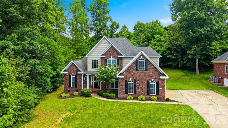 1110 Mayfield Cir NW, Conover, NC 28613
