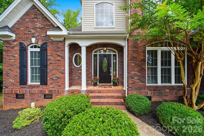 1110 Mayfield Cir, Conover, NC 28613