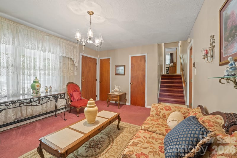 1505 Kingston Dr, Kannapolis, NC 28083