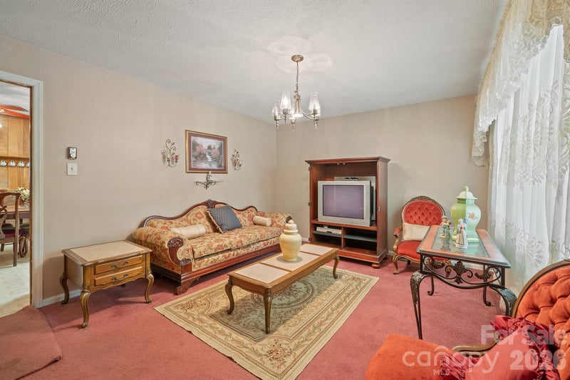 1505 Kingston Dr, Kannapolis, NC 28083
