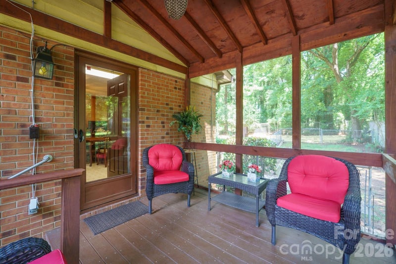 1505 Kingston Dr, Kannapolis, NC 28083