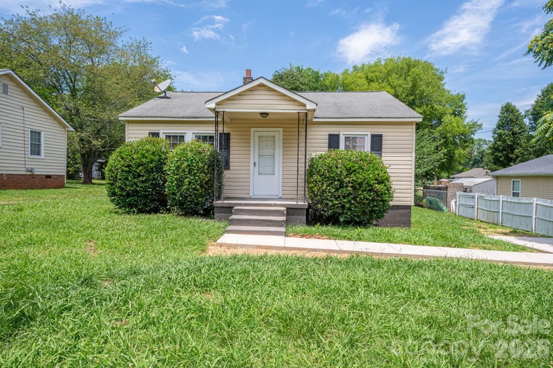913 Edgemont Ave, Belmont, NC 28012