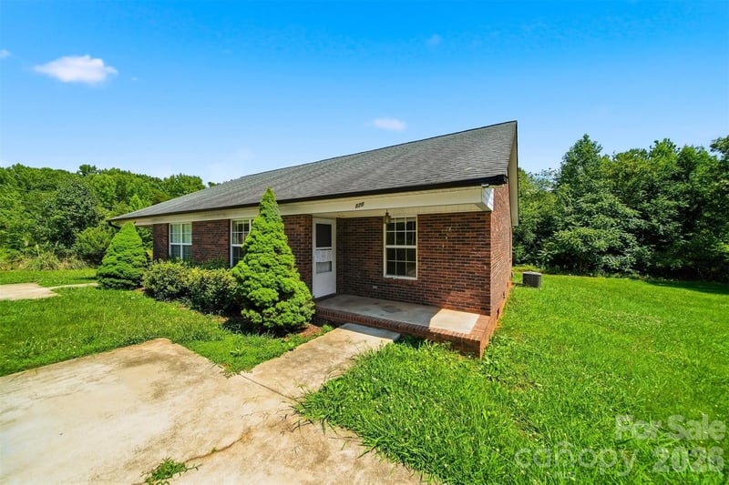 820 Horseshoe Lake Rd, Lincolnton, NC 28092