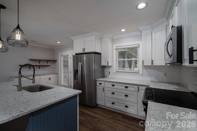 203 Park Rd, Mount Holly, NC 28120