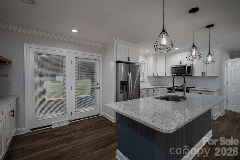 203 Park Rd, Mount Holly, NC 28120