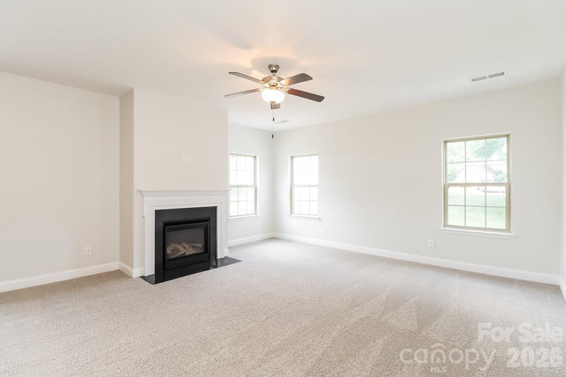 205 Taylors Creek St, Mount Holly, NC 28120