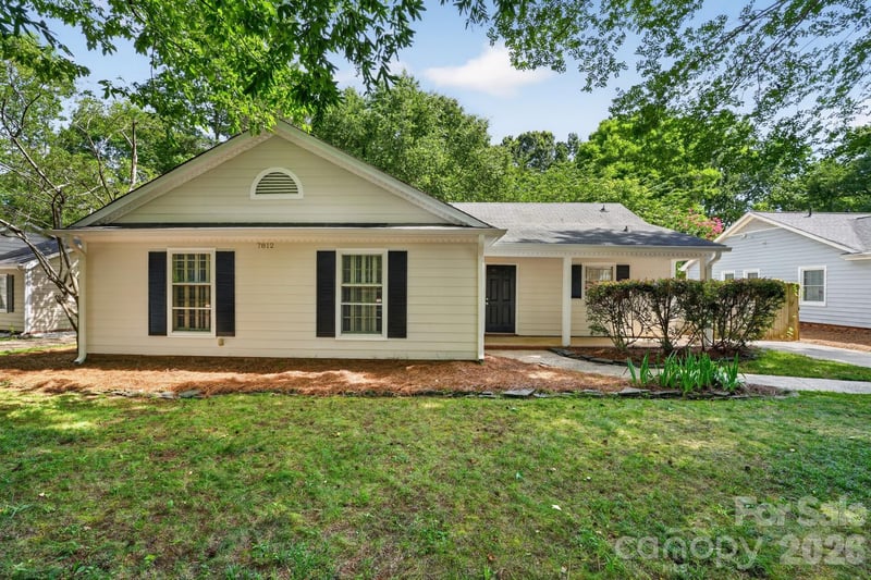 7812 Surreywood Pl, Charlotte, NC 28270