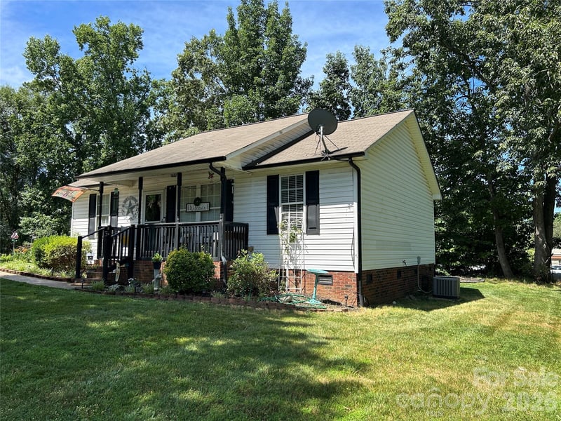 143 Allendale St, Lincolnton, NC 28092