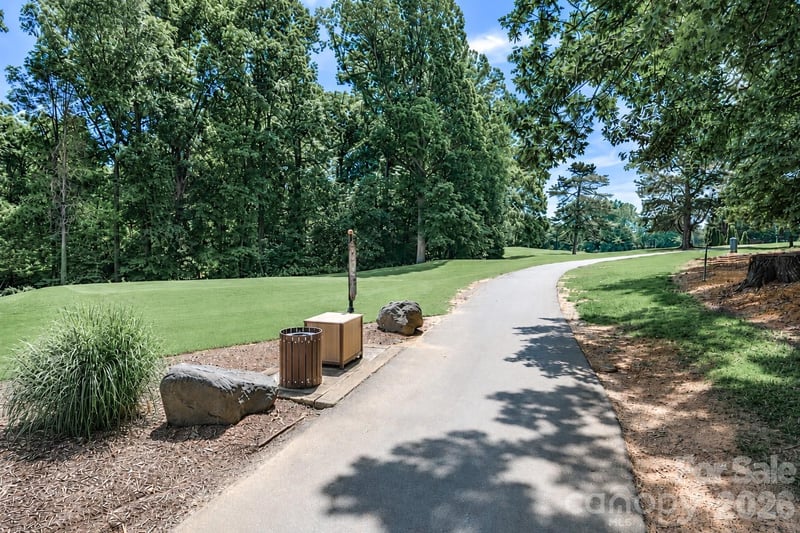 8157 Circle Tree Ln, Charlotte, NC 28277