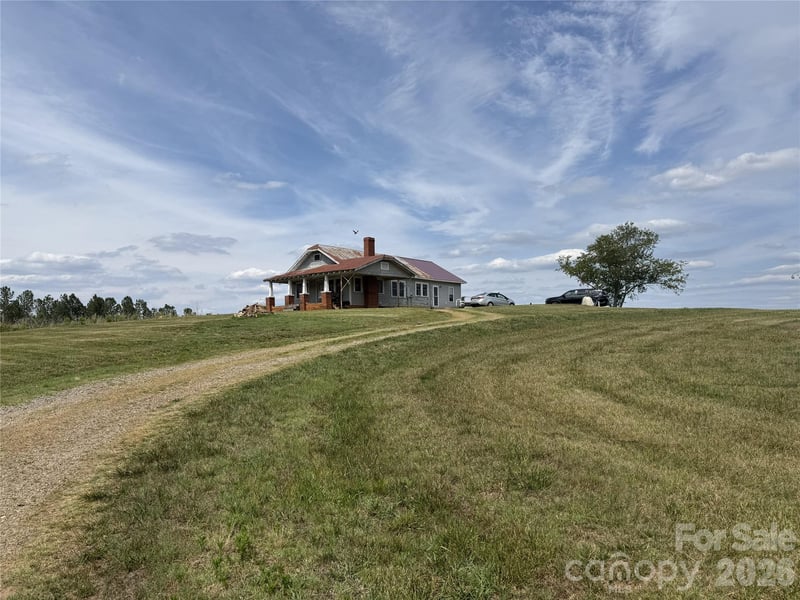 4806 Harmony Hw, Hamptonville, NC 27020