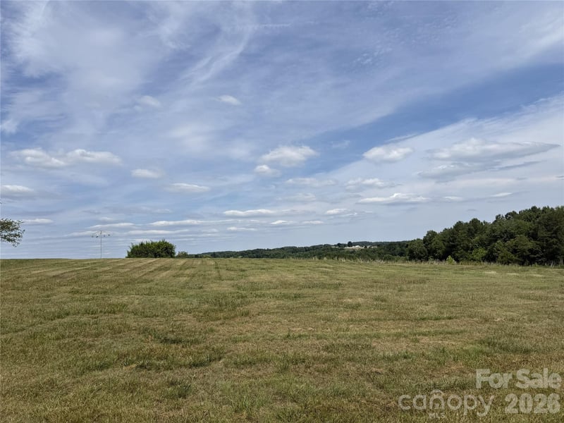 4806 Harmony Hw, Hamptonville, NC 27020