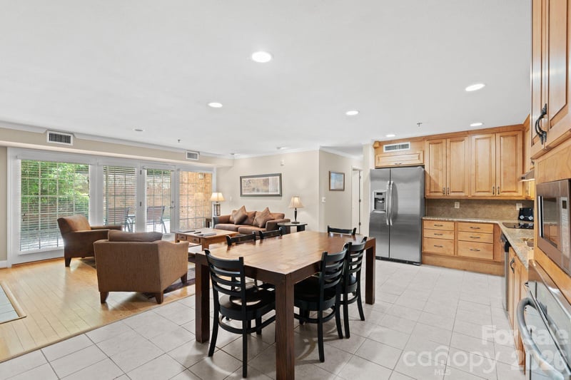 201 Bowling Park Rd, Asheville, NC 28803
