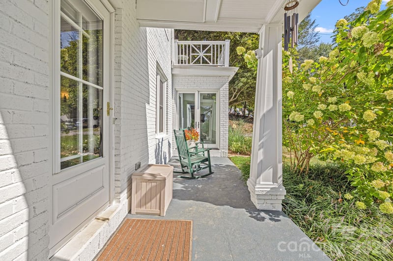 18 Robinwood Ave, Asheville, NC 28806