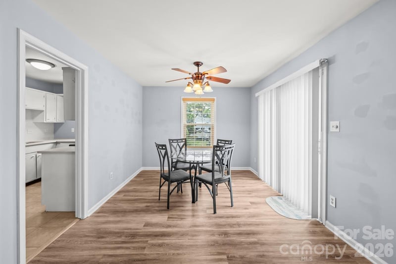 8521 Castle Pine Ct, Charlotte, NC 28226